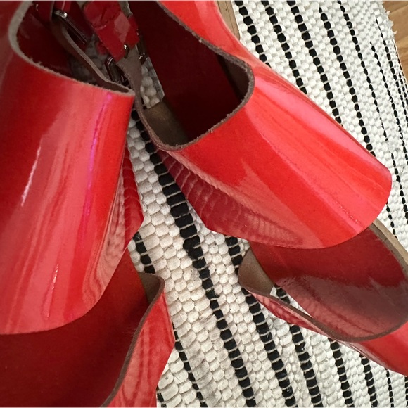 Sandals - Picture 8 of 12